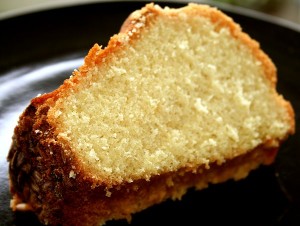 Ein leckeres Stück Napfkuchen aus Kürbiskernöl