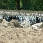 Wasserfall mit Steinen