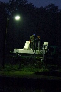 Fischer am Frischwasserbehälter