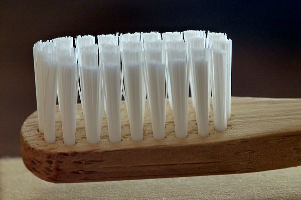 Weisse Nylon-Bürsten der hydrophil Bambus Zahnbürste
