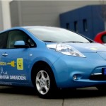 Nissan Leaf Blau