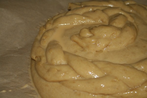 Osterbrot-Teigling vor dem Backen
