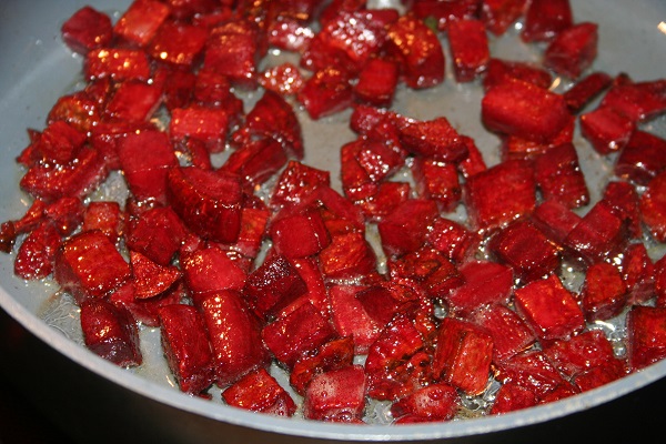 Rote in Bete in der Pfanne