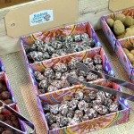 Nüsse und Früchte in bio-Rwas-Schokolade