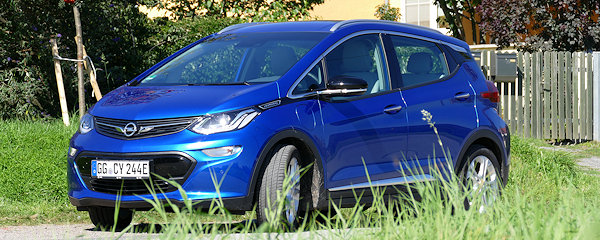 Opel-Ampera-E-Header