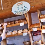 Eigene Bäckerei bestückt Hofladen